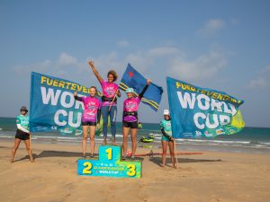 Foto: Podium der Damen im Freestyle-Finale: (1) Sarah-Quita Offringa (ARU), (2) Maaike Huvermann (NED), und (3) Lisa Kloster (GER)